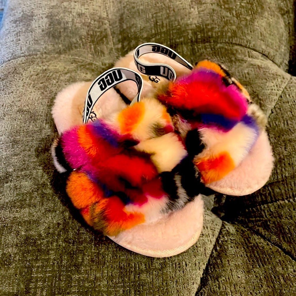 Ugg toddler slippers US 11